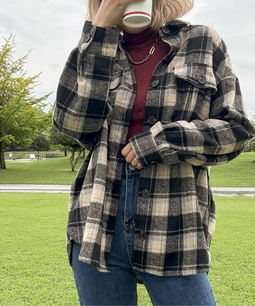 CURA CLOSET(キュラ クローゼット)の「【hada_meguuu select】チェック柄シャツ(シャツ/ブラウス・レディース・レッド/ブラック/ブラウン/ブルー・フリー)」の2枚目の写真