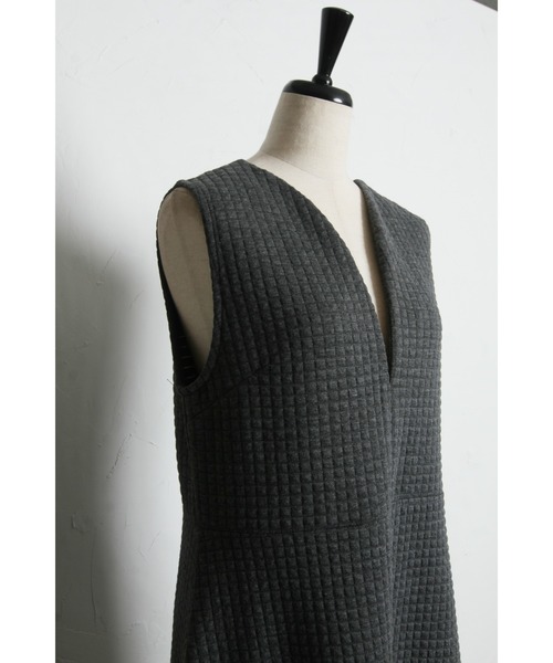 &. NOSTALGIA（アンドドットノスタルジア）の「ヘップバーンキルトジャンパースカート（ジャンパースカート・レディース・ブラック・M）」の16枚目の写真