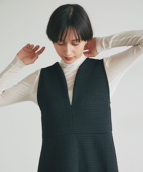 &. NOSTALGIA（アンドドットノスタルジア）の「ヘップバーンキルトジャンパースカート（ジャンパースカート・レディース・ブラック・M）」の4枚目の写真