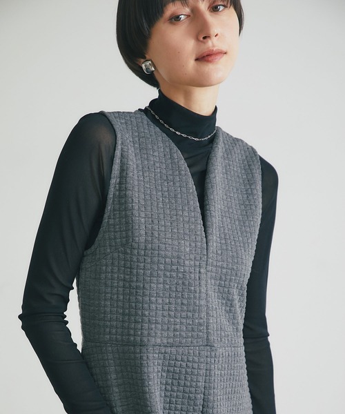 &. NOSTALGIA（アンドドットノスタルジア）の「ヘップバーンキルトジャンパースカート（ジャンパースカート・レディース・ブラック・M）」の8枚目の写真