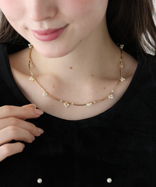 BLUEEAST（ブルーイースト）の「フラワーパールバーネックレス / ニッケルフリー（ネックレス・レディース・ゴールド/シルバー・FREE）」の2枚目の写真