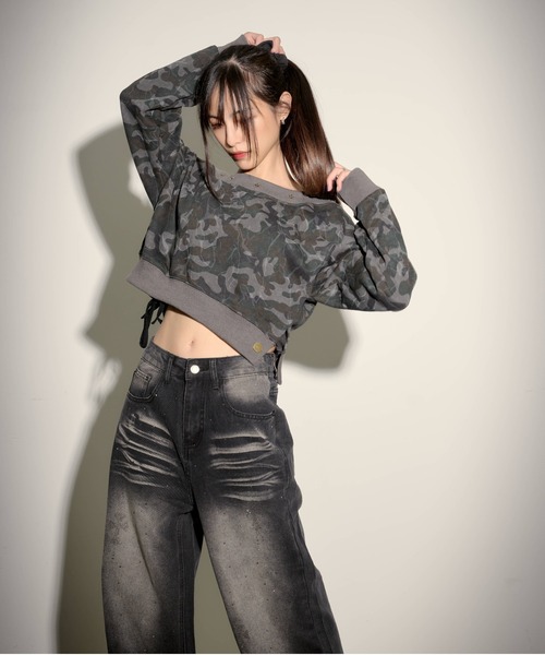 .KOM(ドットコム)の「『.KOM/ドットケーオーエム』カモ柄オフショルダースウェット【GC】(スウェット・レディース・グリーン/グレー・FREE)」の4枚目の写真