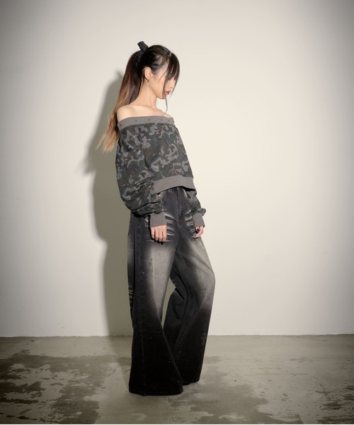 .KOM(ドットコム)の「『.KOM/ドットケーオーエム』カモ柄オフショルダースウェット【GC】(スウェット・レディース・グリーン/グレー・FREE)」の6枚目の写真