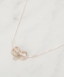 SHOO・LA・RUE（シューラルー）の「ミニトリプルリングスネークショートネックレス（ネックレス・レディース）」
