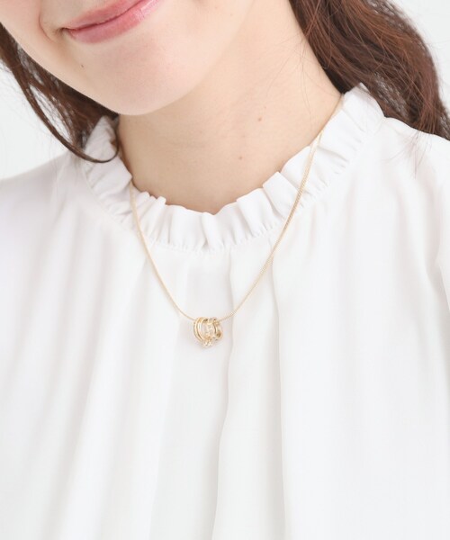 SHOO・LA・RUE（シューラルー）の「ミニトリプルリングスネークショートネックレス（ネックレス・レディース・ゴールド/ピンクゴールド/シルバー・00）」の8枚目の写真