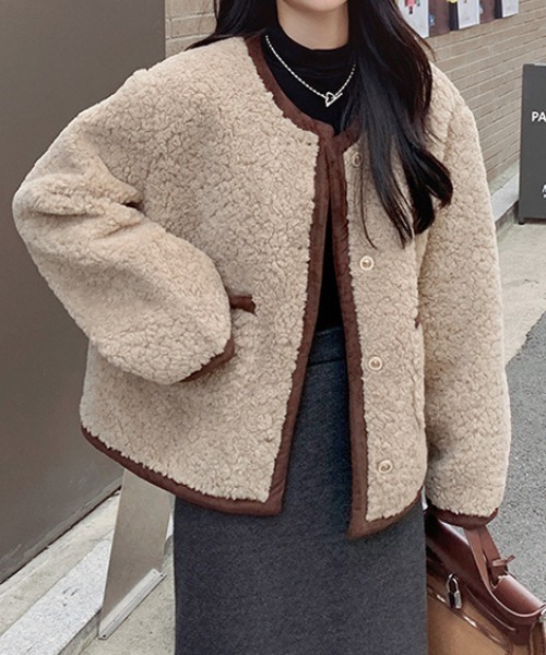 Teem Store(チームストア)の「バイカラーボアジャケット(ノーカラージャケット・レディース・ホワイト/ベージュ・F)」の15枚目の写真