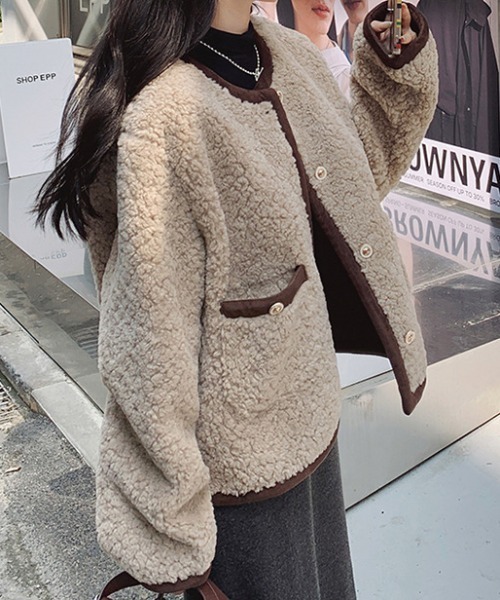 Teem Store(チームストア)の「バイカラーボアジャケット(ノーカラージャケット・レディース・ホワイト/ベージュ・F)」の17枚目の写真