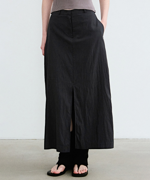 NICK&NICOLE(ニックアンドニコール)の「SEERSUCKER SLIT LONG SKIRT_NAVY(スカート・レディース・その他・MEDIUM/SMALL)」の2枚目の写真
