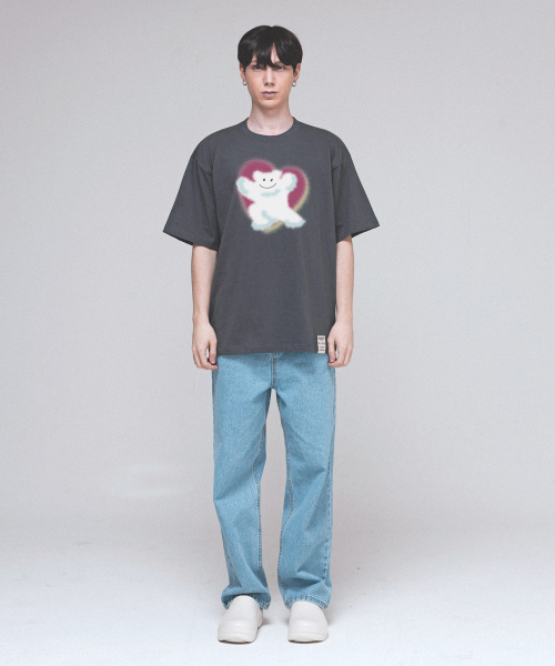 GRAVER（グレーバー）の「[ユニセックス]スプレーベアビッグクラウドスマイル半袖Tシャツ_チャコール（Tシャツ/カットソー・レディース・チャコール・SMALL/LARGE）」の2枚目の写真