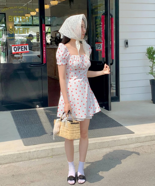YOUHEE(ユヒ)の「FLOWER PATTERN PUFF DRESS WHITE(ワンピース・レディース・その他・SMALL/MEDIUM)」の13枚目の写真