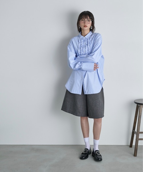 THE YOn(ザヨン)の「ヘリテージタックハーフパンツ(その他パンツ・レディース・グレー/ブラウン・M/S)」の9枚目の写真