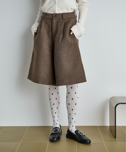 THE YOn(ザヨン)の「ヘリテージタックハーフパンツ(その他パンツ・レディース・グレー/ブラウン・M/S)」の20枚目の写真