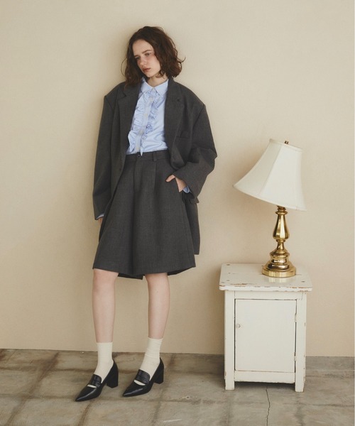 THE YOn(ザヨン)の「ヘリテージタックハーフパンツ(その他パンツ・レディース・グレー/ブラウン・M/S)」の17枚目の写真