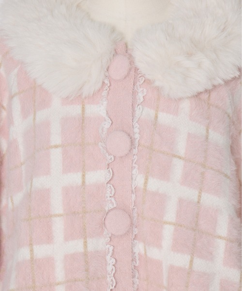 mellfy memory(メルフィーメモリー)の「Fluffy fur girl's check ニットポンチョ(ポンチョ・レディース・ピンク・FREE)」の6枚目の写真