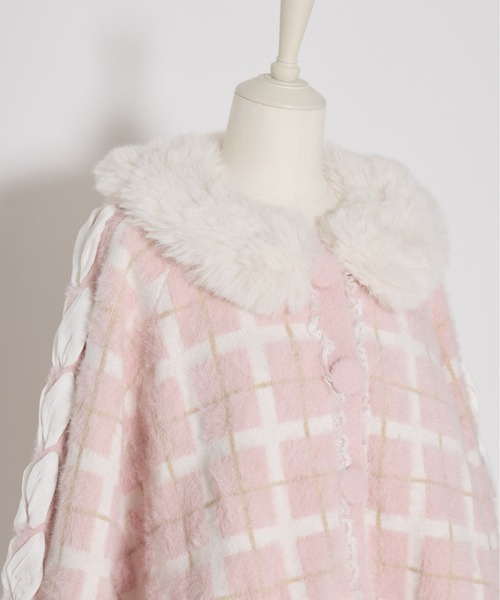 mellfy memory(メルフィーメモリー)の「Fluffy fur girl's check ニットポンチョ(ポンチョ・レディース・ピンク・FREE)」の7枚目の写真