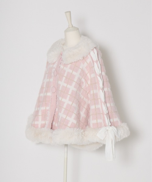 mellfy memory(メルフィーメモリー)の「Fluffy fur girl's check ニットポンチョ(ポンチョ・レディース・ピンク・FREE)」の9枚目の写真
