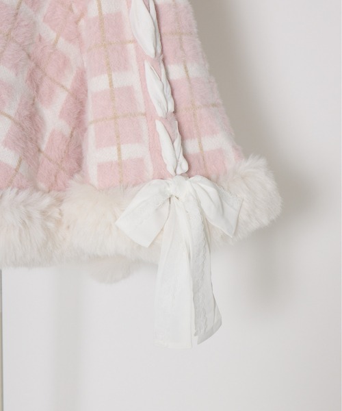 mellfy memory(メルフィーメモリー)の「Fluffy fur girl's check ニットポンチョ(ポンチョ・レディース・ピンク・FREE)」の10枚目の写真