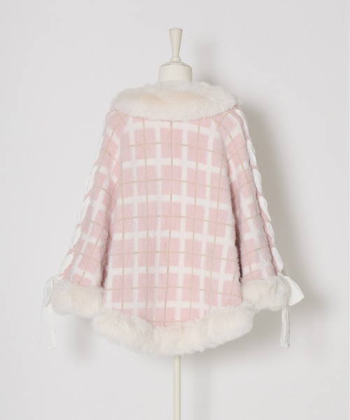 mellfy memory(メルフィーメモリー)の「Fluffy fur girl's check ニットポンチョ(ポンチョ・レディース・ピンク・FREE)」の4枚目の写真