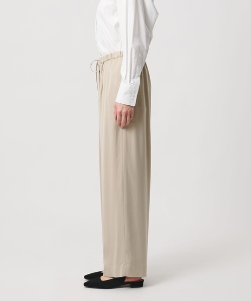 UNITED ARROWS(ユナイテッドアローズ)の「ドロスト イージーパンツ(その他パンツ・レディース・オフホワイト/ベージュ/ライム/ブラック・36/38/34)」の16枚目の写真