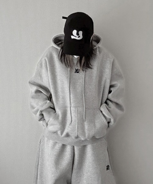 YACA(ヤーカ)の「Logo Sweat Curve Pants/ロゴスウェットカーブパンツ【unisex item】(スウェットパンツ・レディース・ブラック/グレー・FREE)」の5枚目の写真