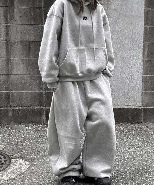 YACA(ヤーカ)の「Logo Sweat Curve Pants/ロゴスウェットカーブパンツ【unisex item】(スウェットパンツ・レディース・ブラック/グレー・FREE)」の22枚目の写真