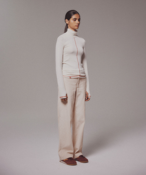 MENASOO(ミナス)の「Corduroy Straight Pants_Cream(その他パンツ・レディース・Cream・2/1)」の11枚目の写真