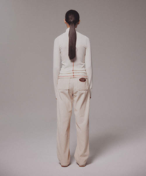 MENASOO(ミナス)の「Corduroy Straight Pants_Cream(その他パンツ・レディース・Cream・2/1)」の13枚目の写真