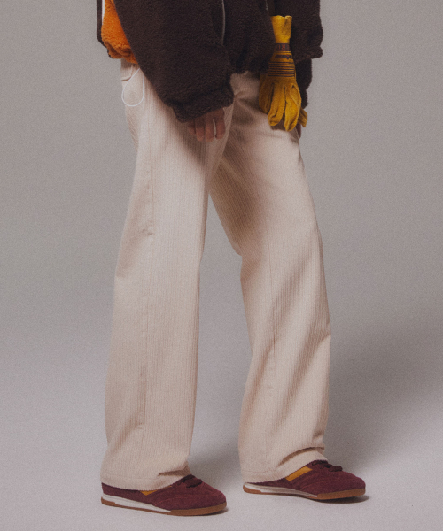 MENASOO(ミナス)の「Corduroy Straight Pants_Cream(その他パンツ・レディース・Cream・2/1)」の21枚目の写真