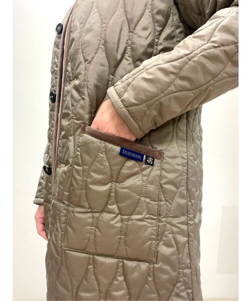 BROOKS BROTHERS(ブルックスブラザーズ)の「Brooks Brothers×LAVENHAM イブシャム キルティングノーカラーコート Made in UK(その他アウター・レディース・ブラウン/ダークネイビー・X-SMALL/SMALL/MEDIUM)」の10枚目の写真