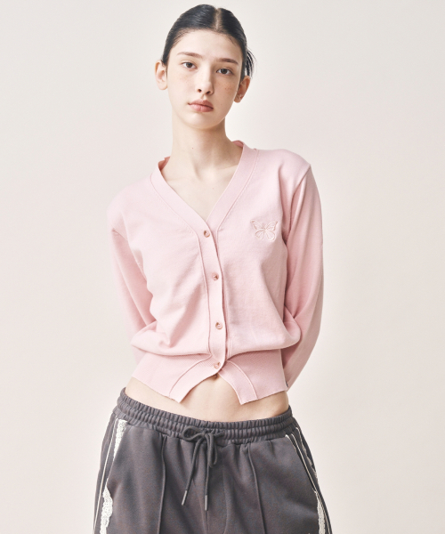 NICK&NICOLE(ニックアンドニコール)の「MINI BUTTERFLY SOFT V-CARDIGAN_PINK(カーディガン/ボレロ・レディース・その他・FREE)」の2枚目の写真
