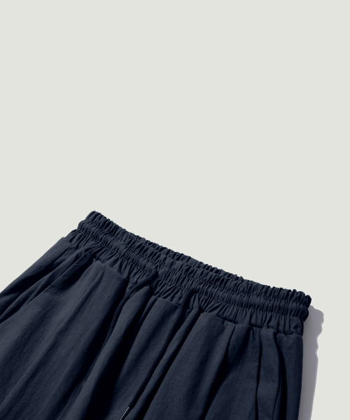 ease（イーズ）の「リネンバンディングパンツ[オーバーサイズ]_ネイビー_男女共用（スウェットパンツ・メンズ・その他・SMALL/X-LARGE/LARGE/MEDIUM）」の6枚目の写真