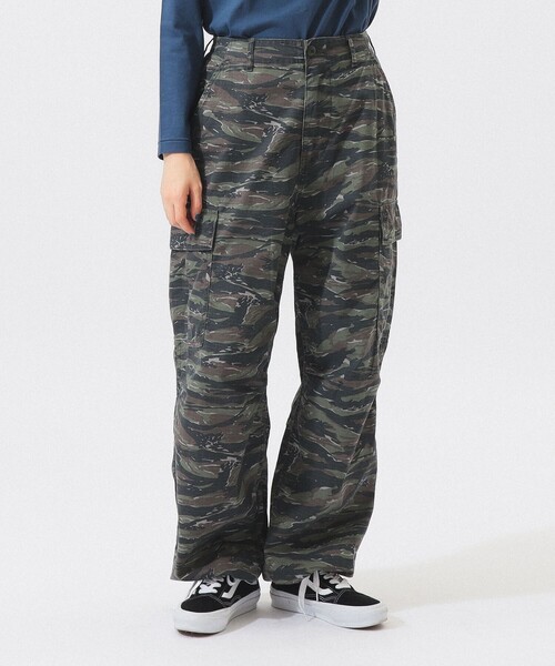 BEAMS BOY(ビームスボーイ)の「リップストップ ミリタリー パンツ(カーゴパンツ・レディース・ネイビー/チャコールグレー・0/2/1)」の1枚目の写真