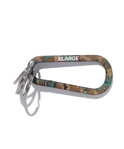 XLARGE（エクストララージ）の「STANDARD LOGO KEYRING CARABINER（キーケース/キーアクセサリー・メンズ・カモフラージュ/ブラック/グレー/ベージュ/ピンク・ONE SIZE）」の5枚目の写真