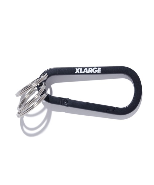 XLARGE（エクストララージ）の「STANDARD LOGO KEYRING CARABINER（キーケース/キーアクセサリー・メンズ・カモフラージュ/ブラック/グレー/ベージュ/ピンク・ONE SIZE）」の2枚目の写真