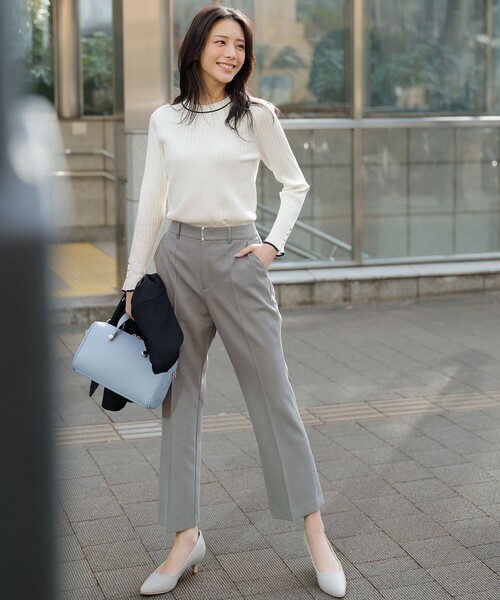 ANY SIS(エニィスィス)の「褒めらレディストレッチ セミフレア テーパードパンツ(その他パンツ・レディース・ネイビー系/ライトグリーン系9/ライトグレー系6/ベージュ系6/ネイビー系6・SMALL/MEDIUM/LARGE)」の11枚目の写真