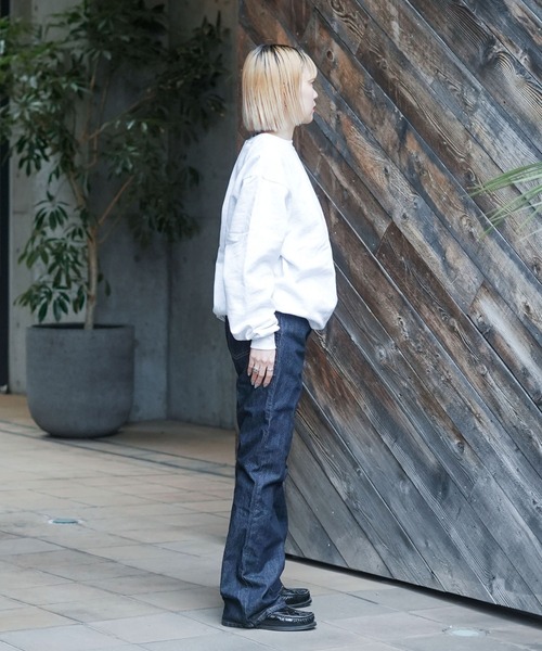 EDWIN(エドウィン)の「【EDWIN/エドウィン】【驚異の脚長・スタイルアップ】401 ブーツカット ワンウォッシュ フレアデニム 日本製(デニムパンツ・メンズ・ワンウォッシュ・30inch/29inch/28inch/27inch/31inch/32inch/33inch/34inch)」の13枚目の写真