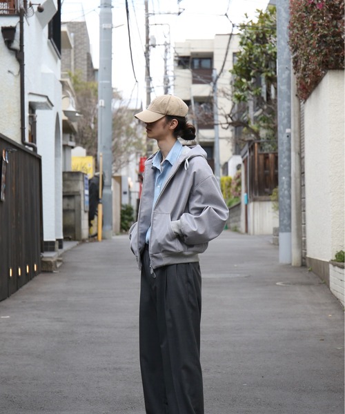KAIKO(カイコー)の「KAIKO Carry(ブルゾン・メンズ・グレー/ベージュ・2/1)」の2枚目の写真