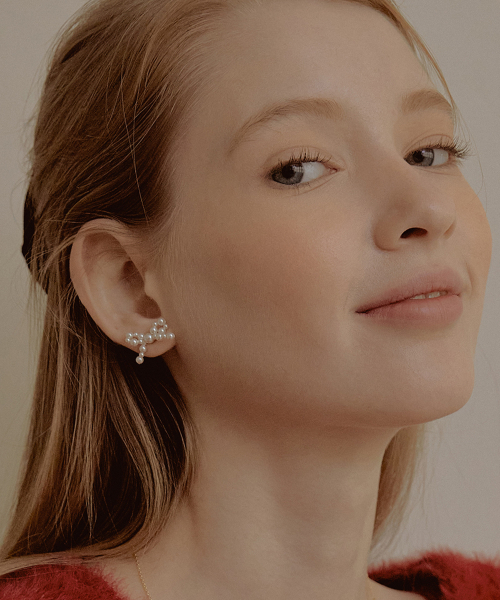TATIANA（タチアナ）の「(SILVER925) Lovely Pearl Ribbon Earring EC1952（ピアス（両耳用）・レディース・ホワイト・FREE）」の3枚目の写真