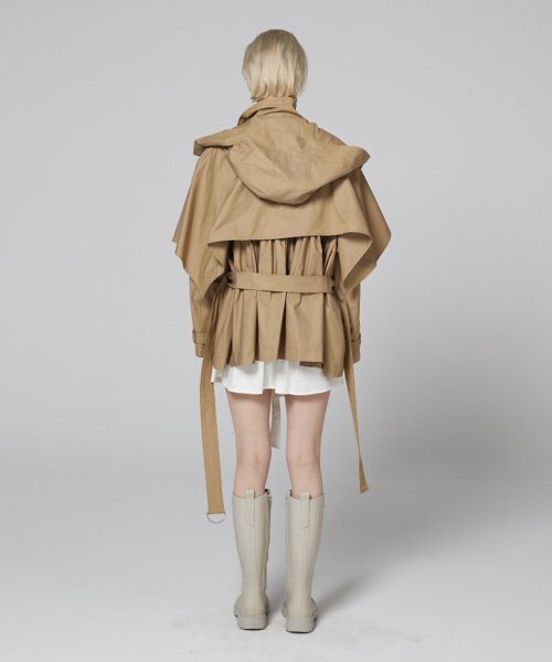 MMAM(ムアム)の「Short trench coat(トレンチコート・レディース・ベージュ・FREE)」の4枚目の写真