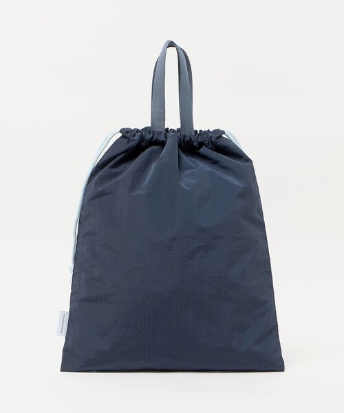 green label relaxing（グリーンレーベルリラクシング）の「巾着バッグ（大）（リップストック） / キッズ（トートバッグ・キッズ・ネイビー/グレー系・FREE）」の4枚目の写真