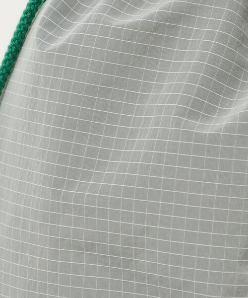 green label relaxing（グリーンレーベルリラクシング）の「巾着バッグ（大）（リップストック） / キッズ（トートバッグ・キッズ・ネイビー/グレー系・FREE）」の17枚目の写真