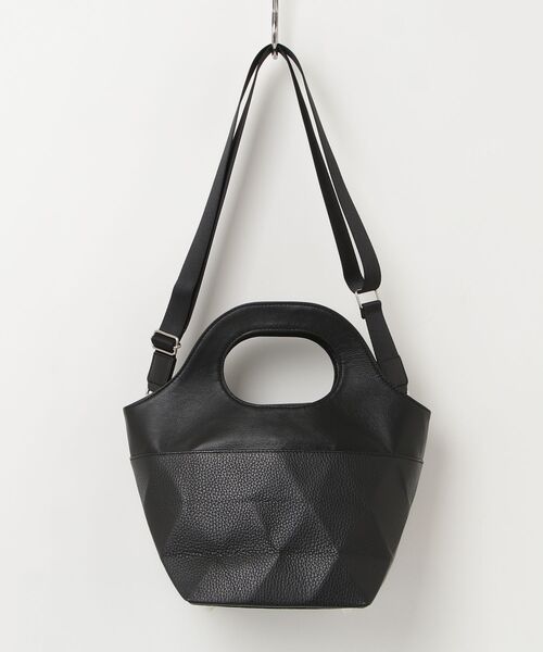PR01.(ピーアールワン)の「Kolmio VALO SERIES 2waytote(ショルダーバッグ・レディース・ブラック・FREE)」の1枚目の写真