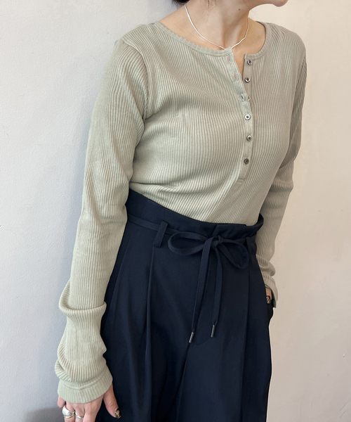 JOURNAL STANDARD（ジャーナルスタンダード）の「《追加》シアーテレコヘンリーネックプルオーバー（Tシャツ/カットソー・レディース・ホワイト系その他/ブラウン/イエロー系その他/モスグリーン・FREE）」の3枚目の写真