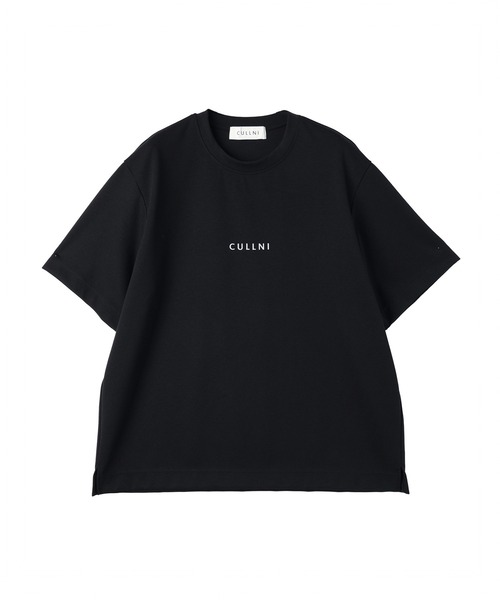 CULLNI（クルニ）の「CULLNI Logo Embroidery Short Sleeve Pullover（Tシャツ/カットソー・メンズ・ブラック/ダークブラウン/ホワイト/ネイビー/ベージュ/モカ・2/1/0）」の2枚目の写真