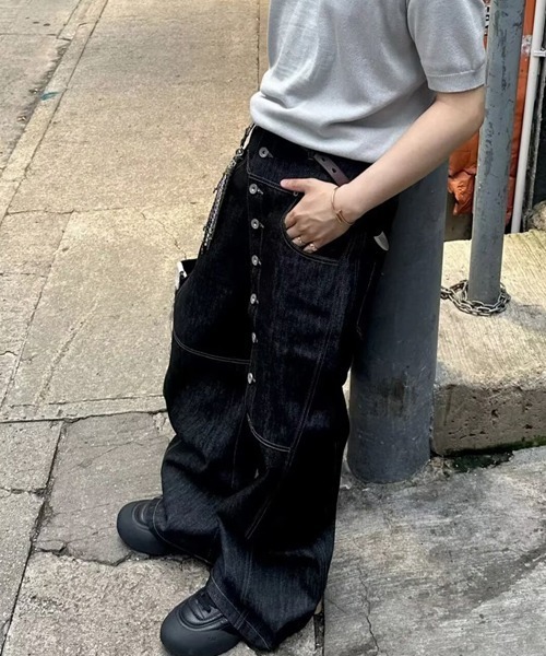 Ressaca（レサーカ）の「ルーズシルエットアシンメトリーボタンデニムパンツ（デニムパンツ・メンズ・インディゴブルー・L/M/XL）」の8枚目の写真