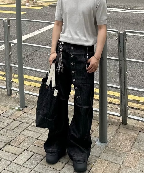 Ressaca（レサーカ）の「ルーズシルエットアシンメトリーボタンデニムパンツ（デニムパンツ・メンズ・インディゴブルー・L/M/XL）」の5枚目の写真
