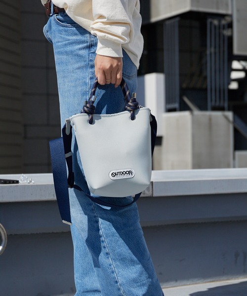 OUTDOOR PRODUCTS(アウトドアプロダクツ)の「OUTDOOR PRODUCTS/アウトドアプロダクツ NEOPRENE TOTE ロープハンドル トートバッグ 調整可能 秋 秋服 2026年秋冬(ショルダーバッグ・レディース・ブラック/グレー/アイボリー・FREE)」の15枚目の写真