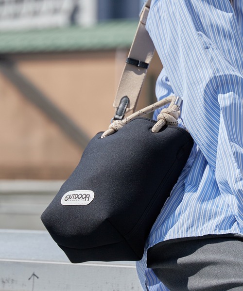 OUTDOOR PRODUCTS(アウトドアプロダクツ)の「OUTDOOR PRODUCTS/アウトドアプロダクツ NEOPRENE TOTE ロープハンドル トートバッグ 調整可能 秋 秋服 2026年秋冬(ショルダーバッグ・レディース・ブラック/グレー/アイボリー・FREE)」の10枚目の写真