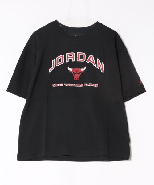 JORDAN BRAND(ジョーダンブランド)の「JORDAN BRAND M J FLT ESS BXY GFX TEE ショートスリーブ IF3121 010BLACK/UNVRED(Tシャツ/カットソー・メンズ・ブラック・XX-LARGE/X-LARGE/LARGE/MEDIUM/SMALL)」の1枚目の写真