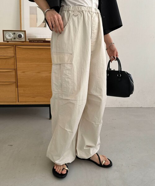 DISCOAT（ディスコート）の「【Enlude】Dカン付きワイドカーゴパンツ《ユニセックス》（カーゴパンツ・レディース・アイボリー/カーキ・SMALL/MEDIUM/LARGE）」の8枚目の写真